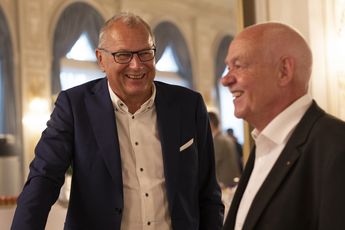 Aktionärsvertreter beim Gespräch nach der GV 2022